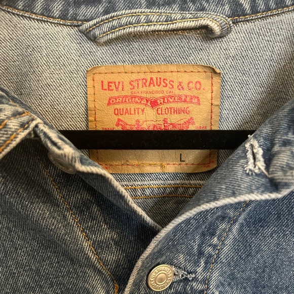Levis Denim Jacket in size Large Blue Cotton Vintage Unisex - Picture 3 of 4